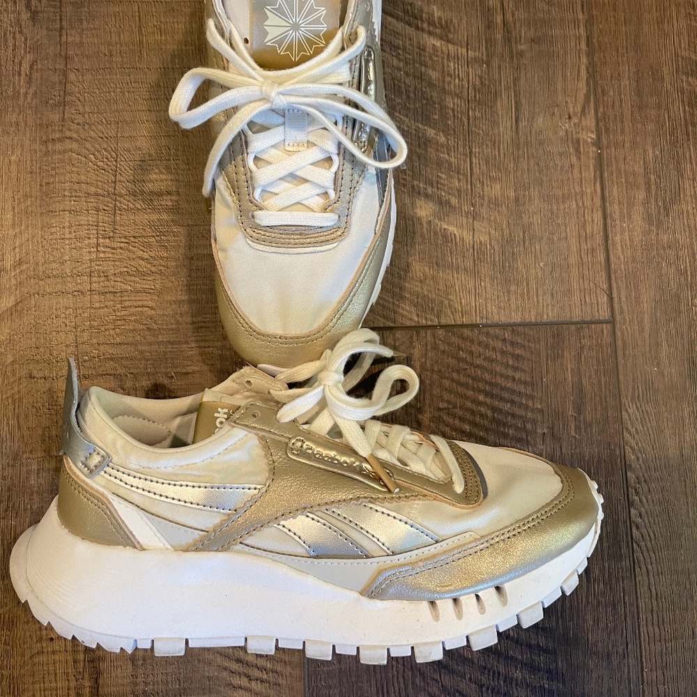 Reebok Women's Cream and Gold Athletic Sneakers